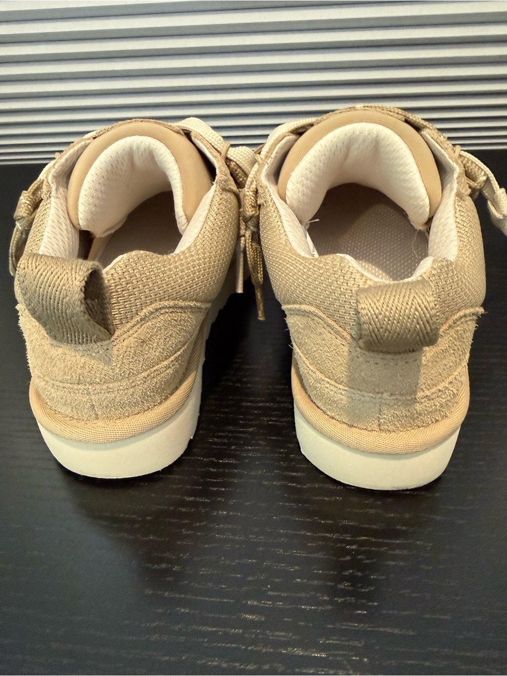 UGG SHOES - Picture 4 of 8
